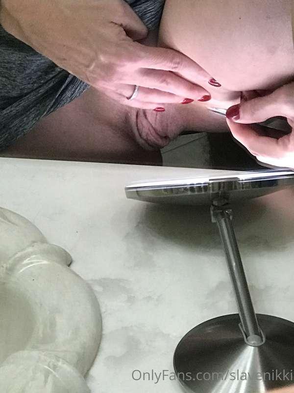 Slave’s pussy maintenance