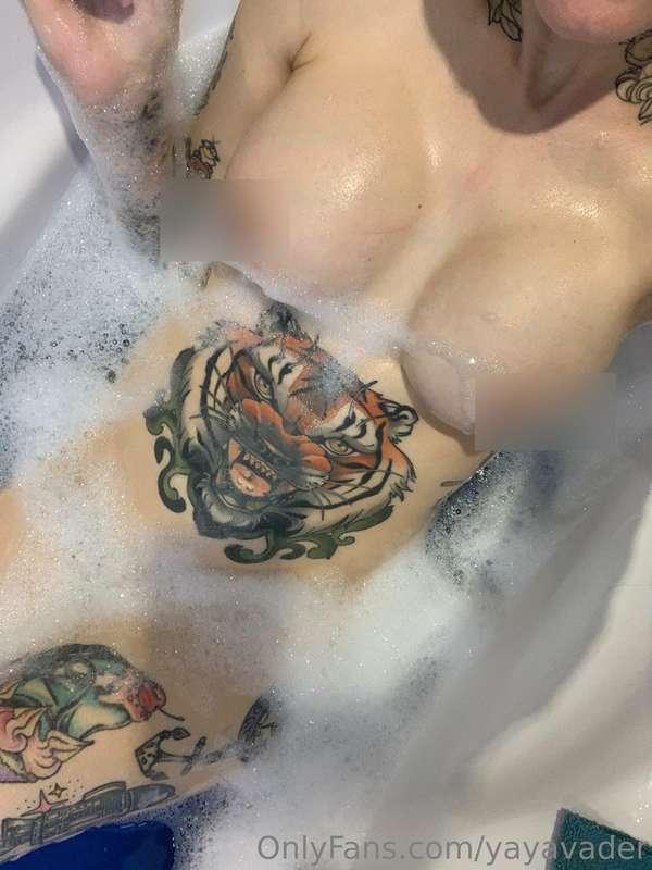 Do you wanna come to me?
Uncensored at my @yayavader 
70% OF..