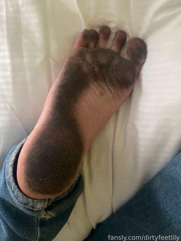 dirtyfeetlily image #3