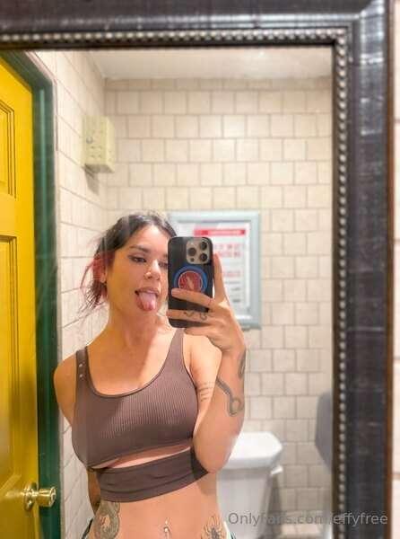 mirror got the tease, u can get the rest 🫶 @effycutiexx