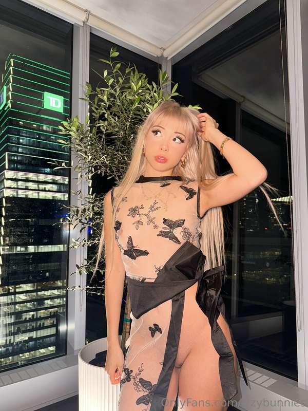Views on views 👀🍑