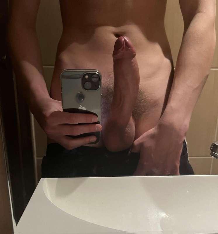 Kiss his please 😘