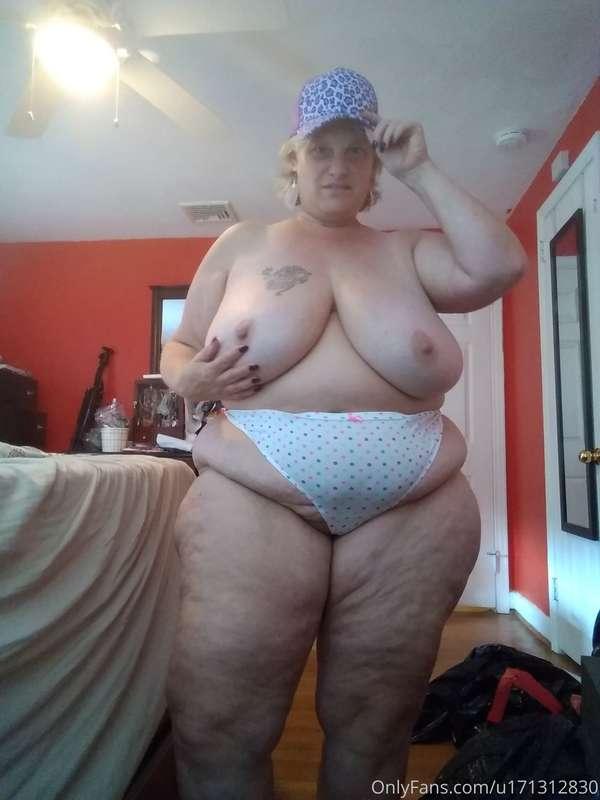 It's Friday and I want to suck some dick