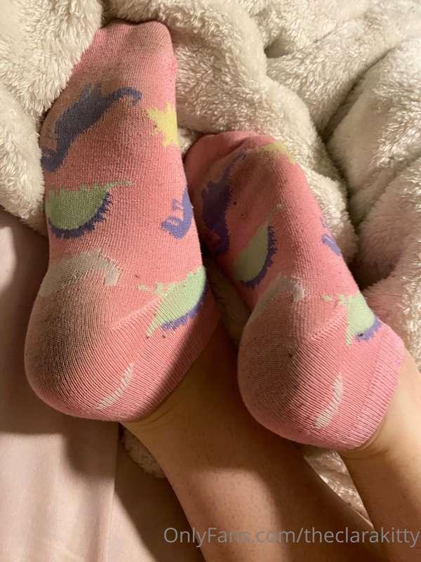 I like that you can see my foot prints in my socks 😋😉