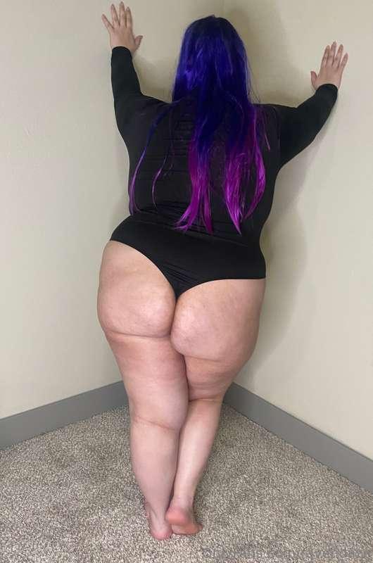 💜🖤🍑🖤💜