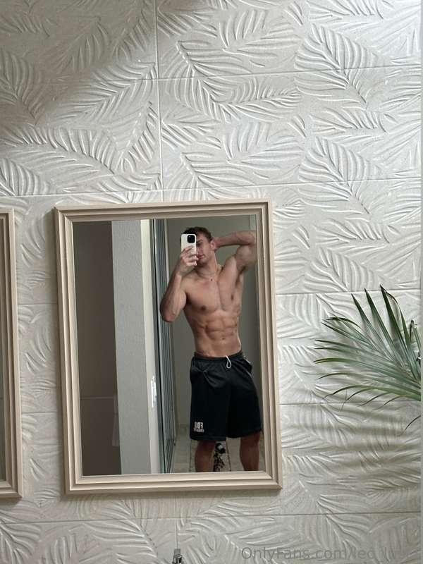 leo_lust1 image #0