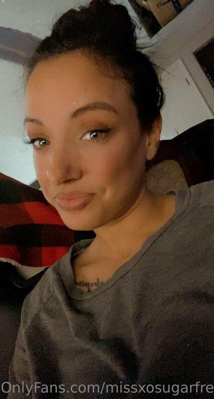 Hair tied up in case a 🍆 slips in my 👄

😏😏😏