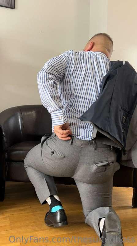 thesuitedboss image #1