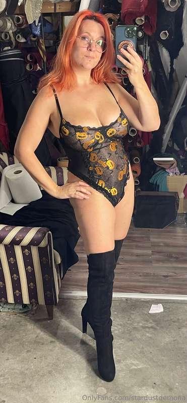 I am thinking about the next photo set, ideas?