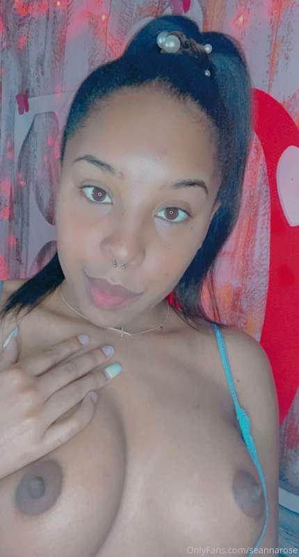 Who’s gonna pay for my busted ass nails to get fixed😂??👀 FRE..