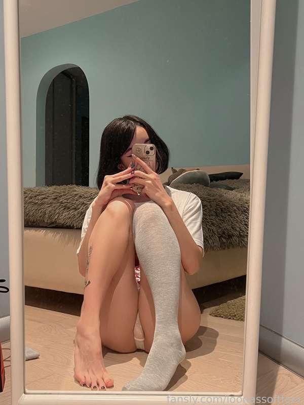 loonassoftfeet image #7