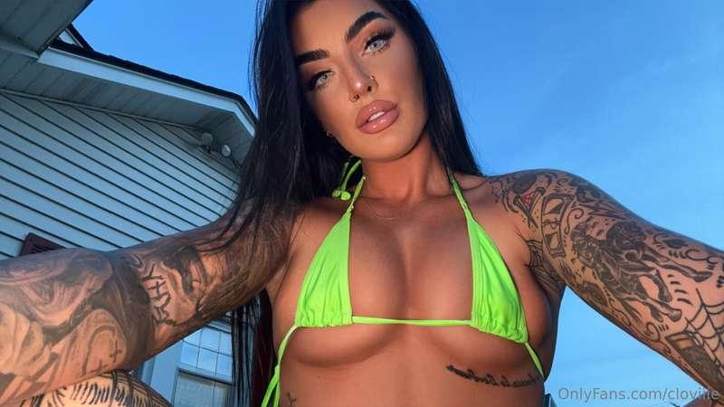 Which one? 💚