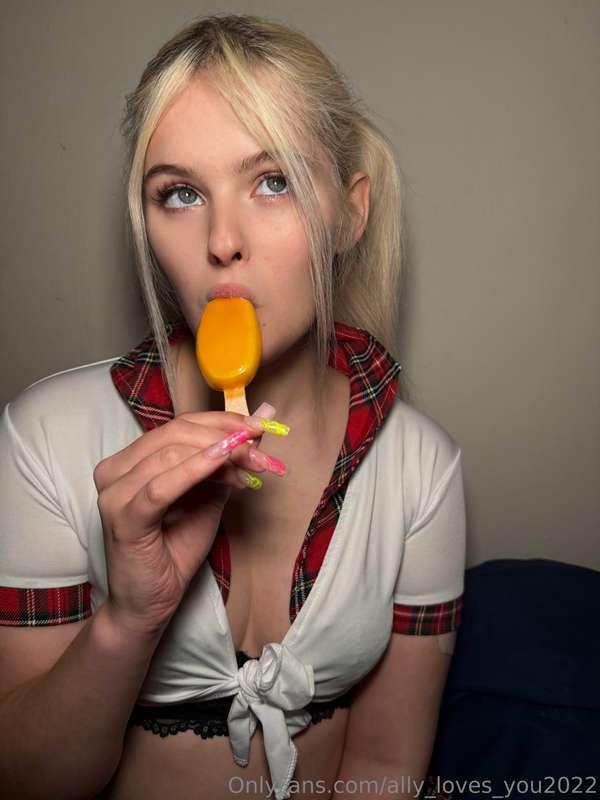 Ich lecke nicht nur gerne ein Eis. 🍦 😋 