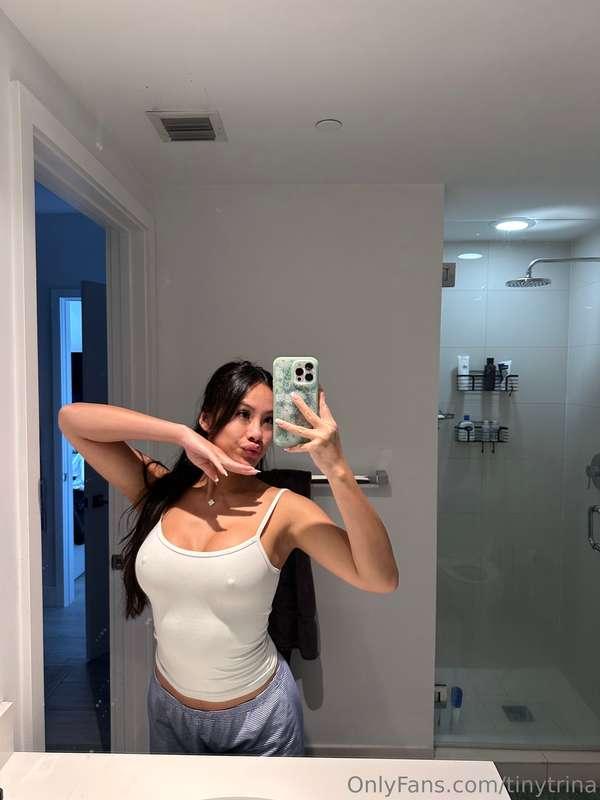 "Casual flex in the mirror—keeping it simple but irresistibl..