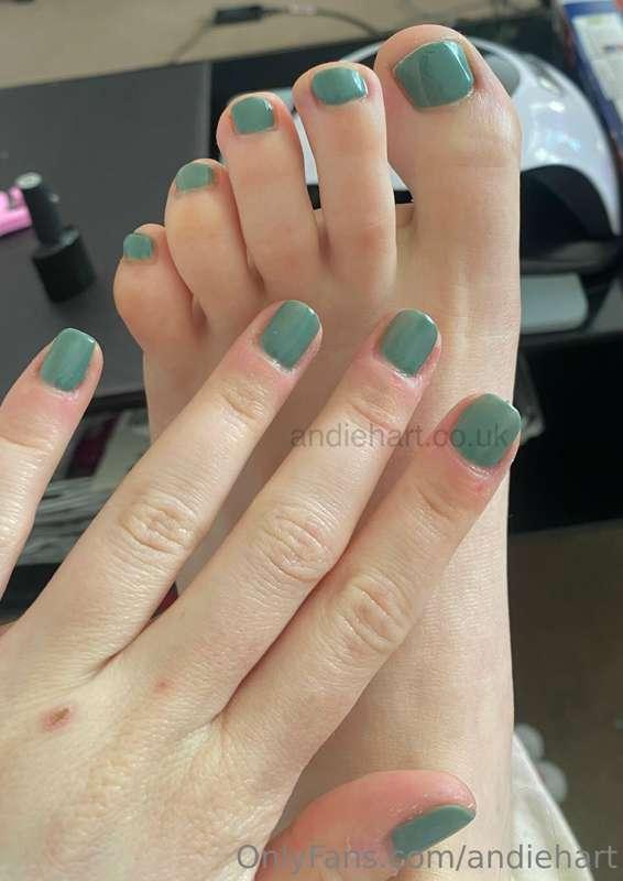 new hand & feet colour 🥰