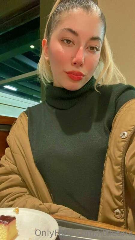 Te gusta este color de cabello? 