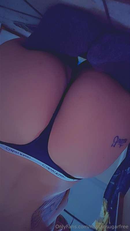 Happy freaky Friday 😈
Where are my feet lovers at? 😏
Help me..