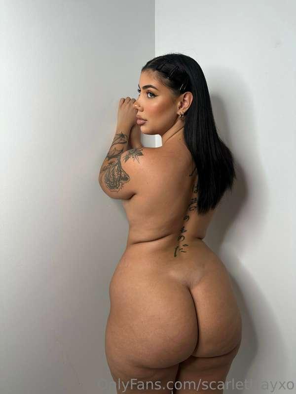 Smack my ass randomly and I'll automatically bend over for y..