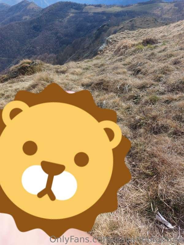 Beautiful landscape....... or there is something more? 🙄🧐😋

..
