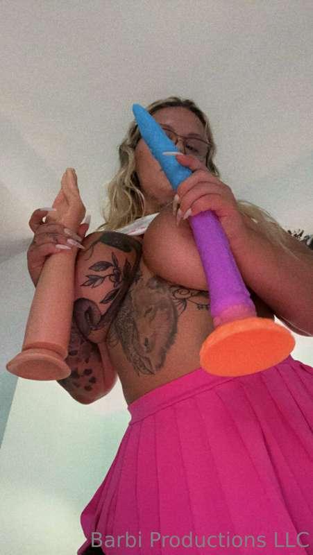 Which toy do you wanna see?