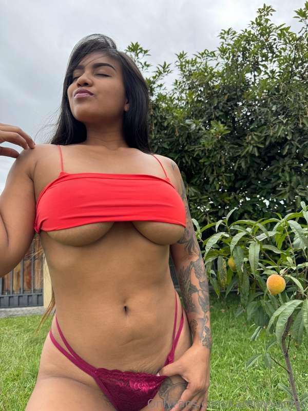 Chuparías mi vagina peluda? 🥵🔥