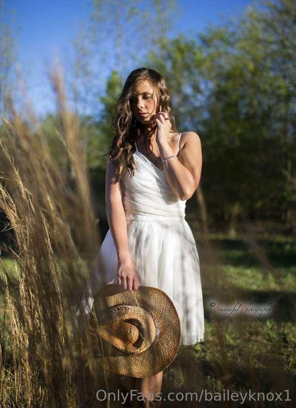 baileyknox1 image #0