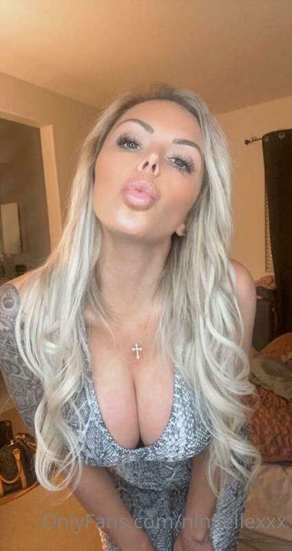 Let me rate your cock right now baby I'll tell you what I li..