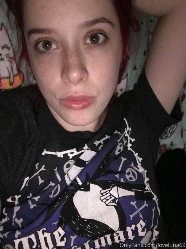 Watching hunter x hunter and farting 😜
