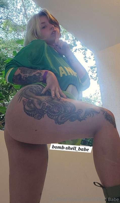 Don't tell the VIPs https://onlyfans.com/thebombshellbabe