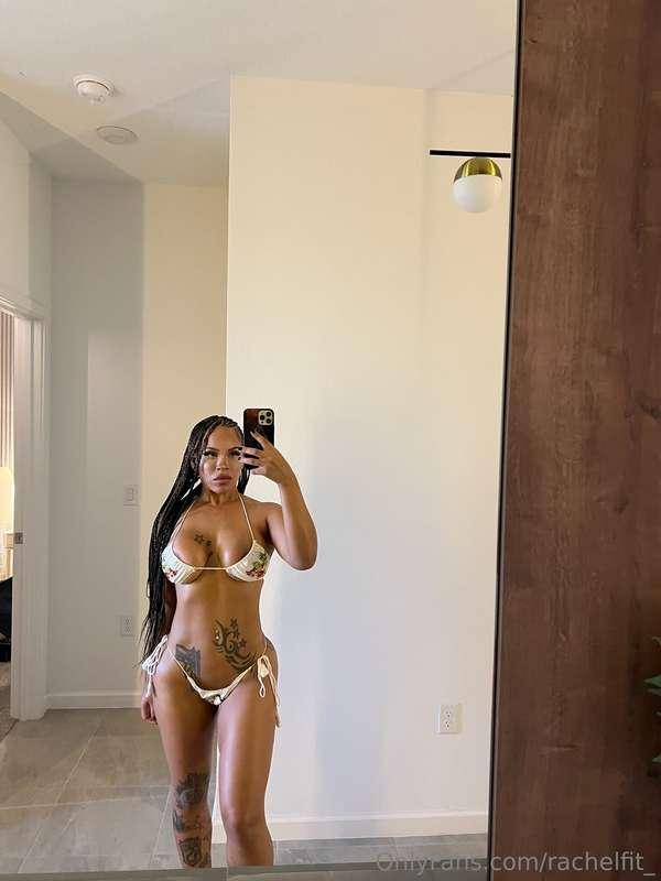 Bikini on, patience off 😈