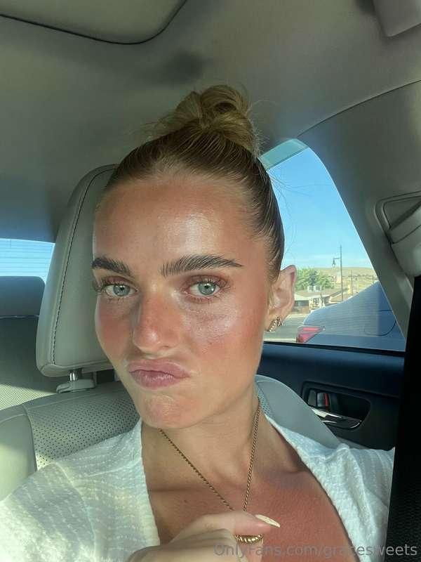Simple glam, but feeling extra cute 🤭💕