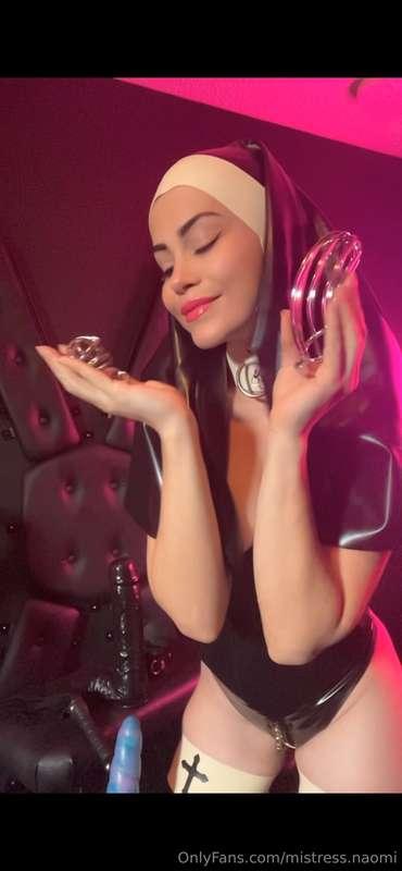 Dm now and let’s start 🫦