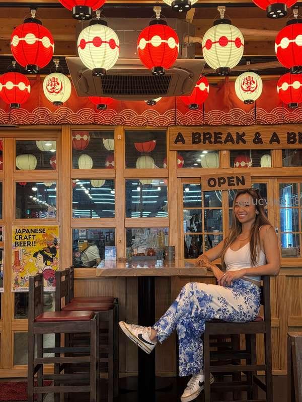 so... who's gonna take me on a date? 🏯