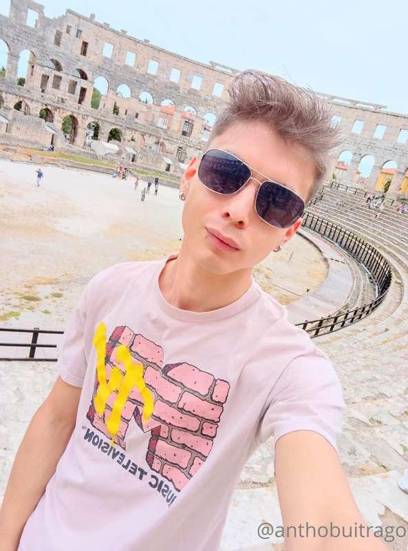 I was visiting Pula, Croatia!🇭🇷😁 I had a great time there🏊🏻‍..