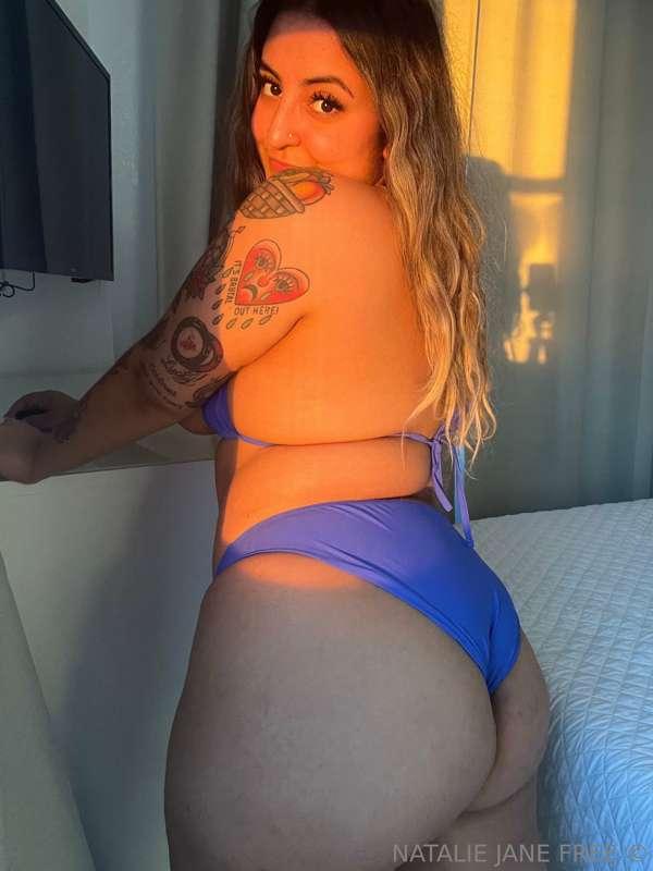 kiss me where the sun doesnt hit 😅