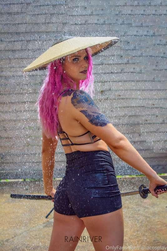 Early sneak peak on one of my latest projects. Samurai inspi..