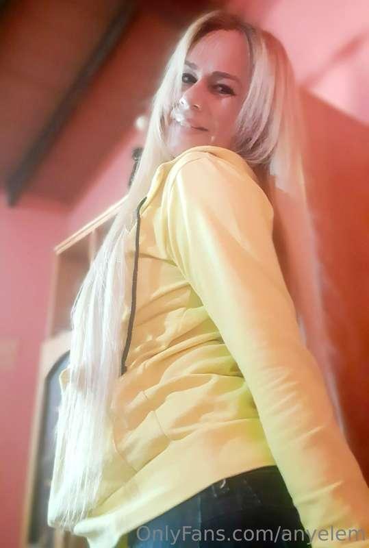 GOOD MORNING LOVE 😘😘
TELL ME... WHAT CONTENT WOULD YOU LIKE ..