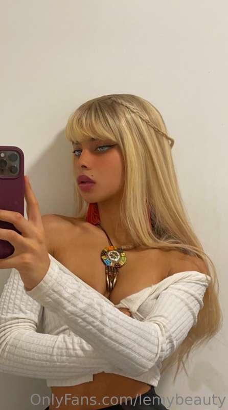 More of me & more fun with you loading... 🍒