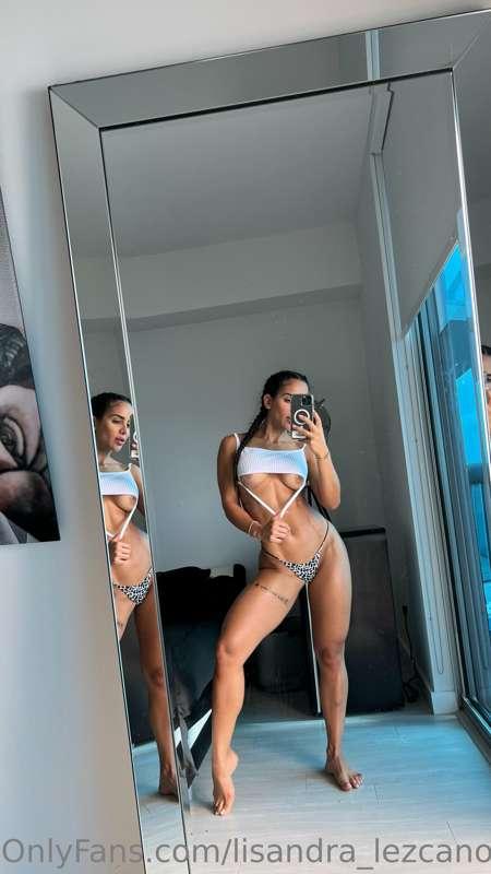 Like my last 10 posts for a super hot surprise mis amores ❤️