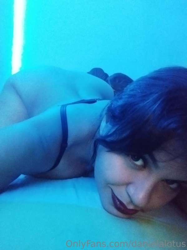 Bent over for you🦋
Soothing lights and longer nights