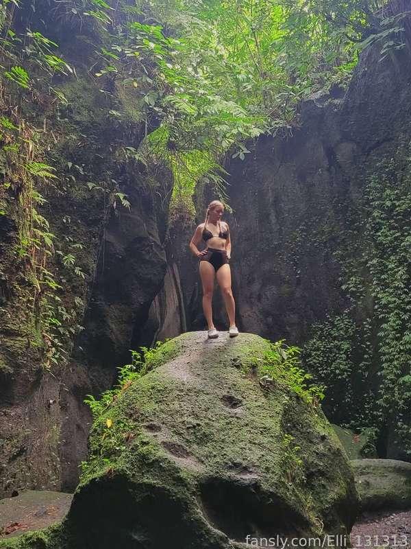 elli_131313 image #0