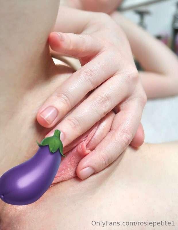 *My pussy is begging for your hard cock baby* 🥵