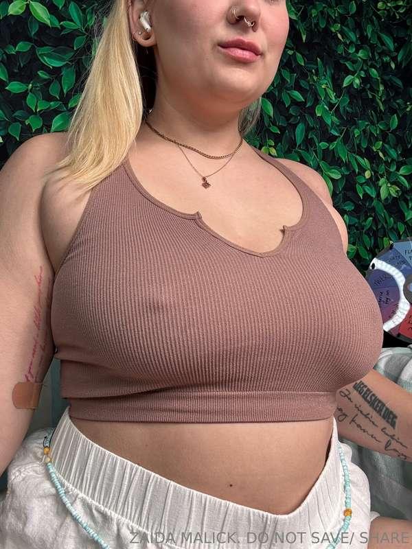 Big titty butt slut 💗 Lots more to see @mysteriouzwoman for ..