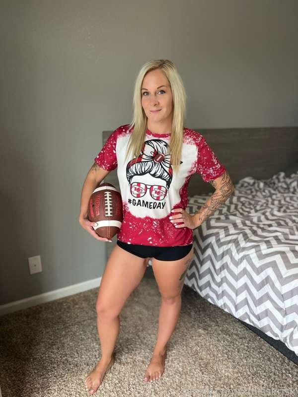It’s game day! 🏈❤️