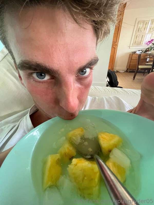 🍍💦