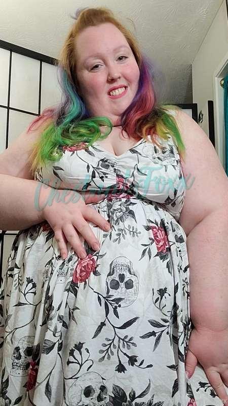 I think this is currently my favorite dress. What do you thi..
