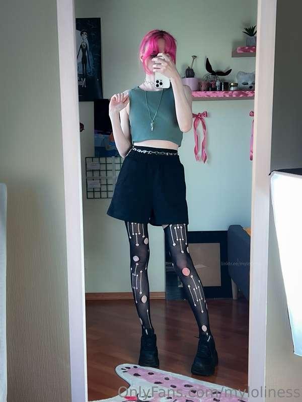 Another tights to the collection! 🐈‍⬛