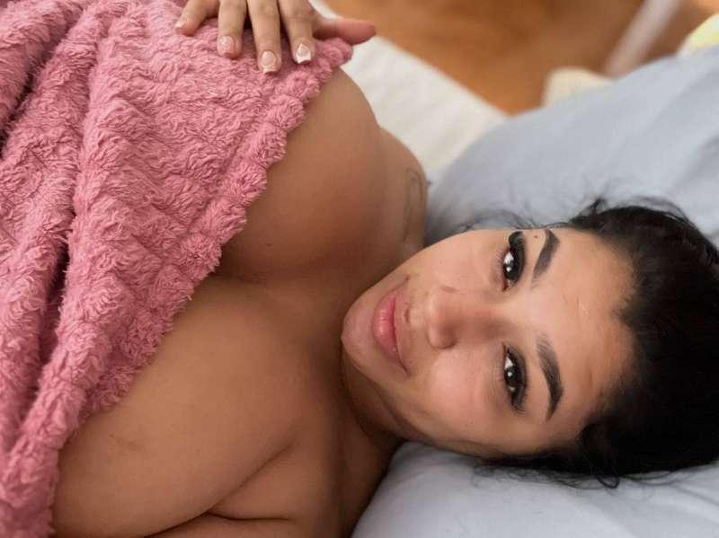 Who else hates getting out of bed?😭