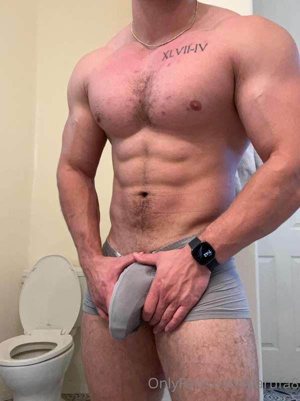 Am I big enough for you?😜