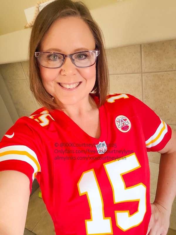 YEAH!! KC Chiefs are Super Bowl bound, again!! ❤️💛🥳 What a s..